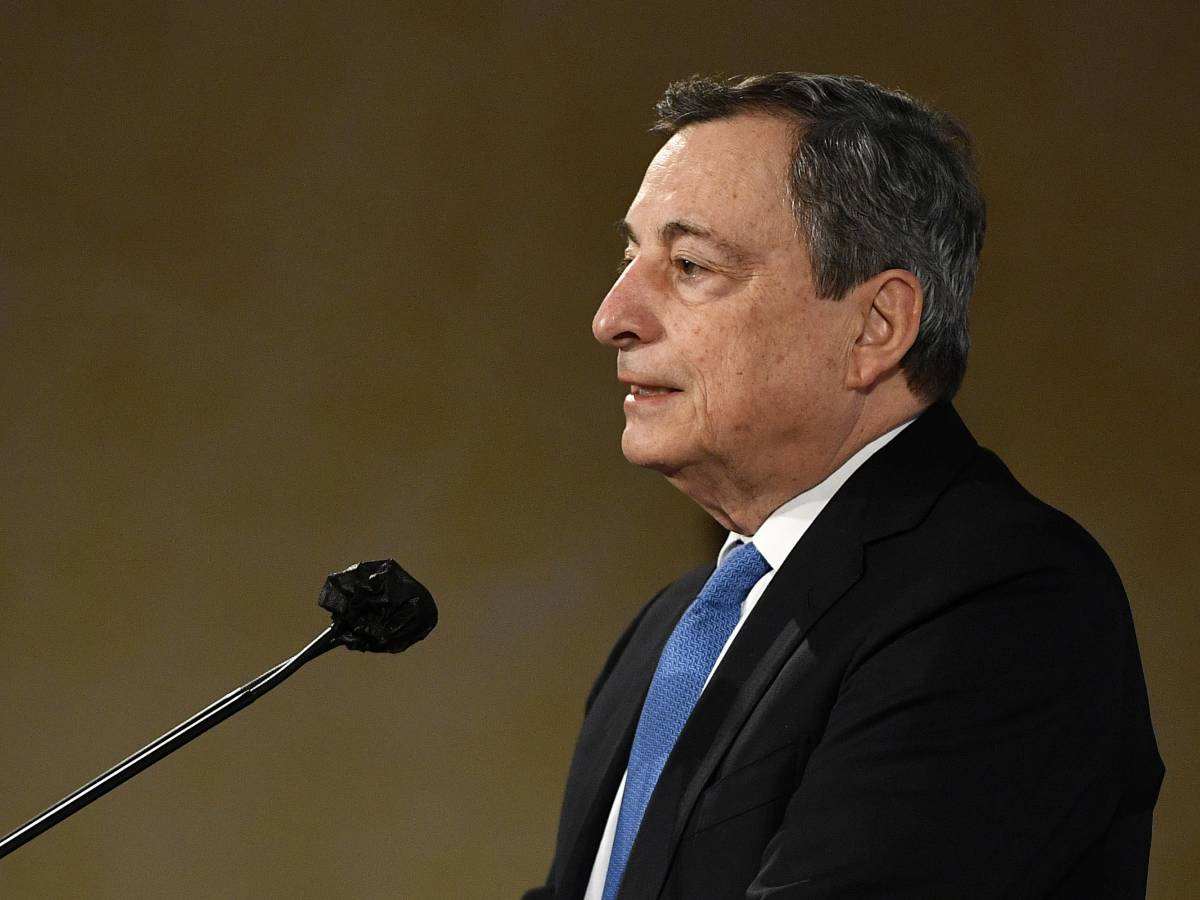 Draghi preoccupato: "Attacco scellerato alla centrale nucleare, la Ue risponda unita"
