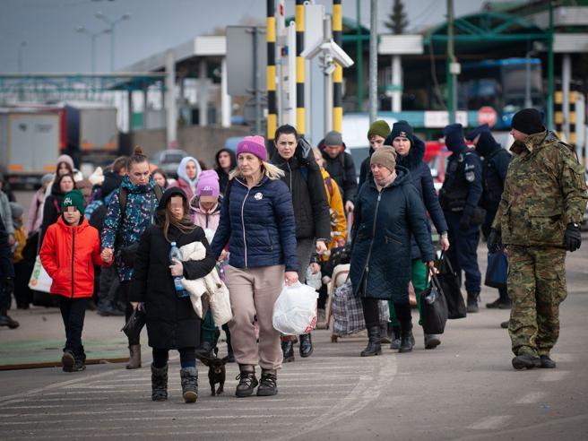 Ucraina, il Numero Verde di Arci per il sostegno ai profughi