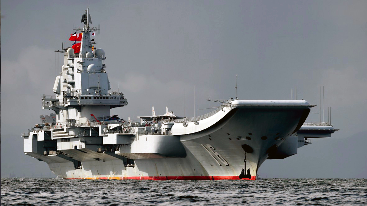 La Cina invia la portaerei Shandong a Taiwan, a poche ore dal colloquio con la Casa Bianca
