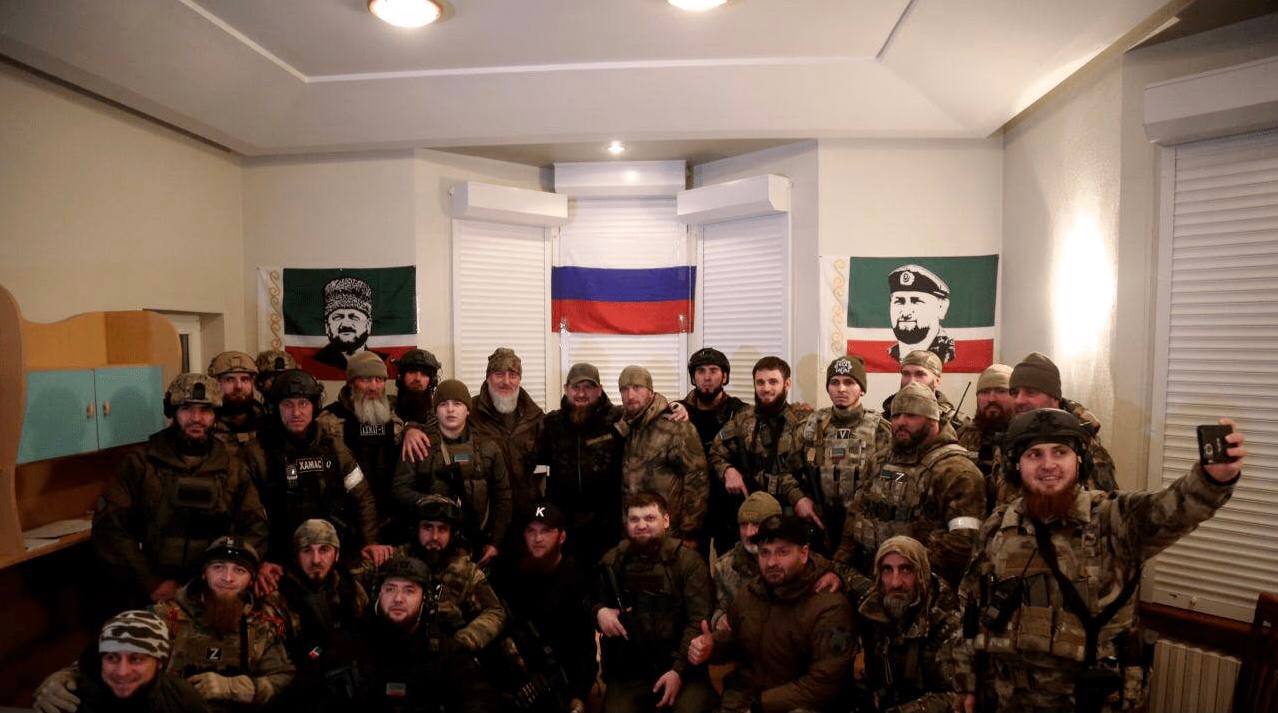 Ucraina, i media russi: "Il leader ceceno Kadyrov a Mariupol per 'galvanizzare' le truppe"