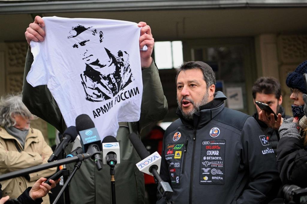 Dopo la figuraccia in Polonia Salvini cambia tattica: meno contatti con i giornalisti