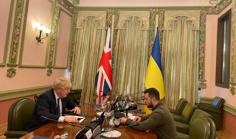 Boris Johnson a Kiev da Zelensky: visita a sorpresa in Ucraina del premier britannico