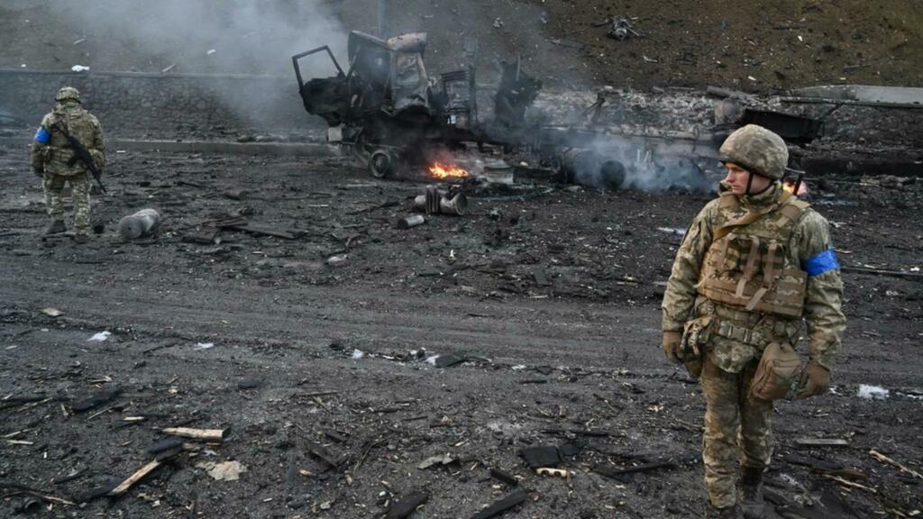 Mariupol, Mosca accusa il battaglione Azov: "Hanno catturato due navi e sequestrato i marinai"