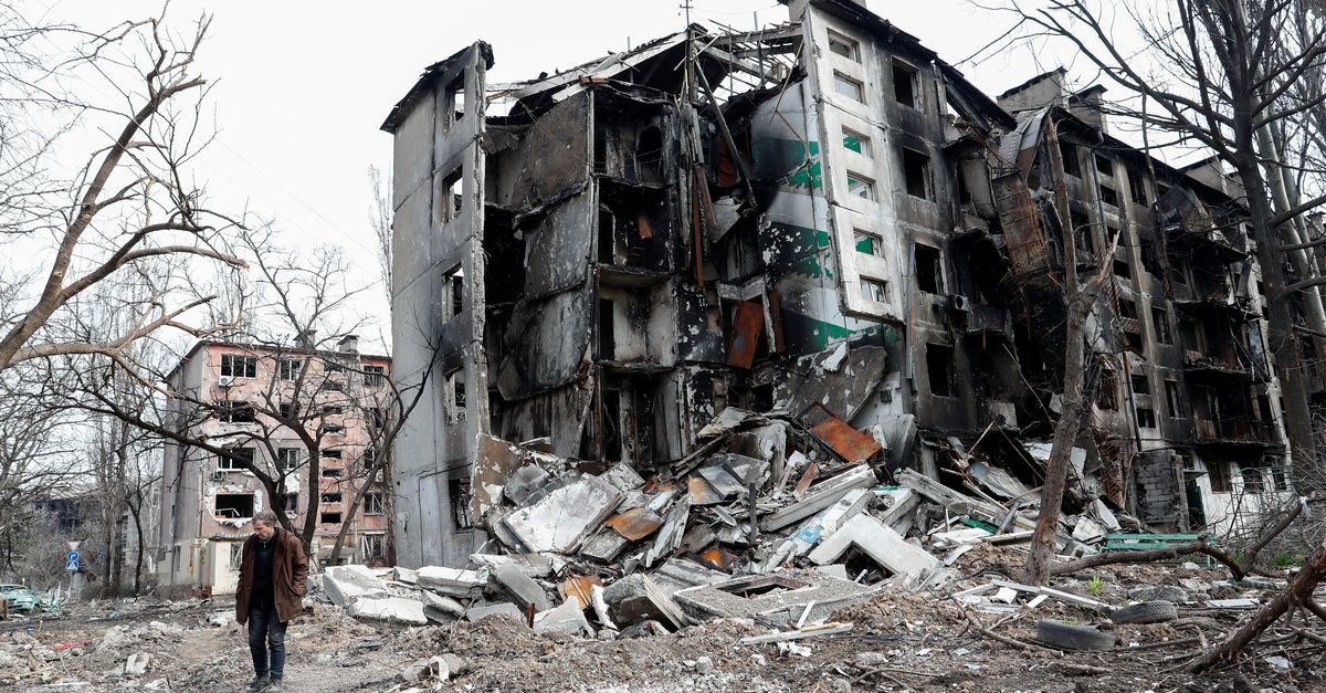 Mariupol, il sindaco accusa: "In due mesi i russi hanno ucciso il doppio di abitanti rispetto a quanto fecero i nazisti"