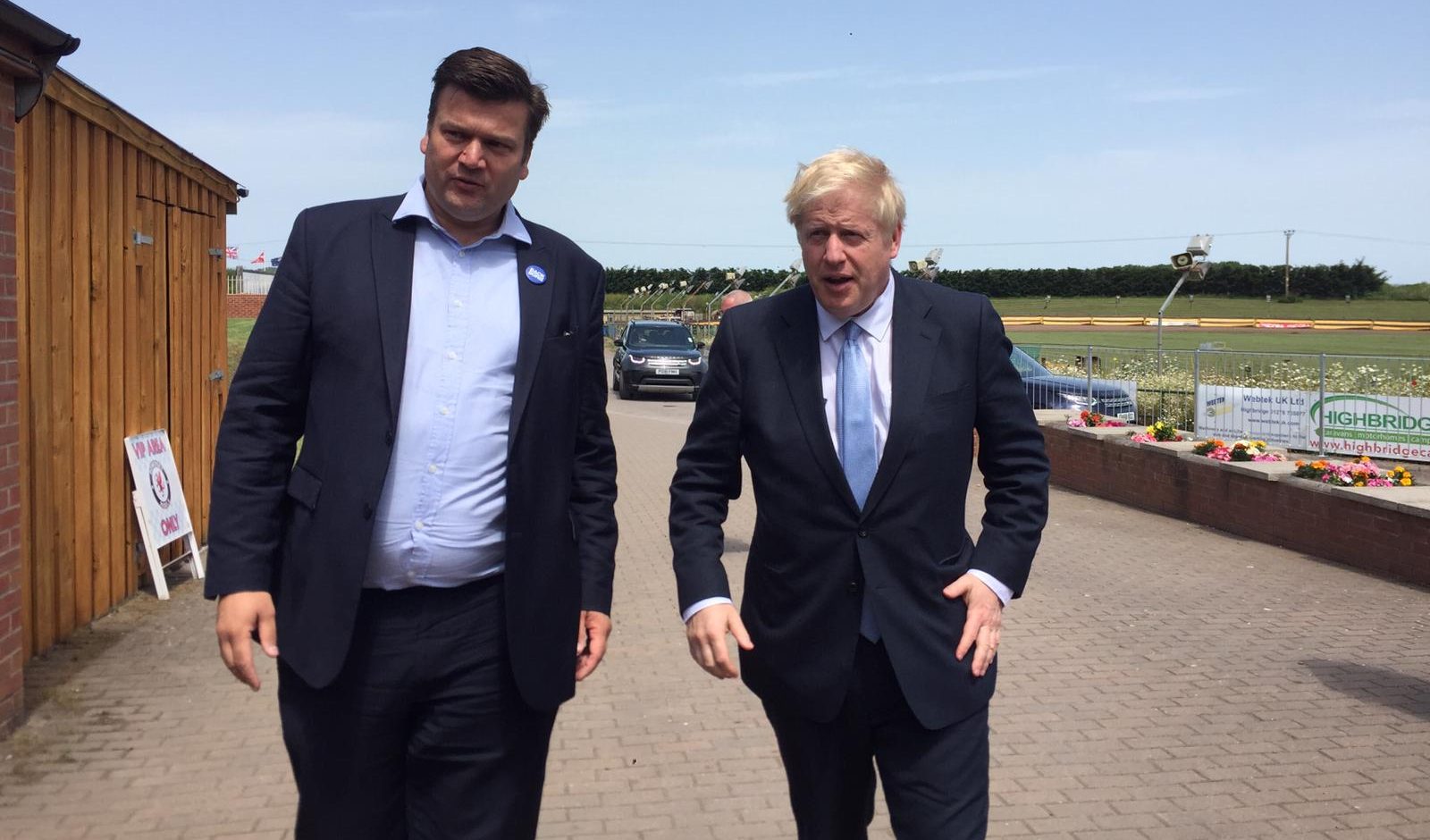 Per Londra legittimo l'uso delle armi date all'Ucraina su obiettivi in Russia: Mosca minaccia rappresaglie