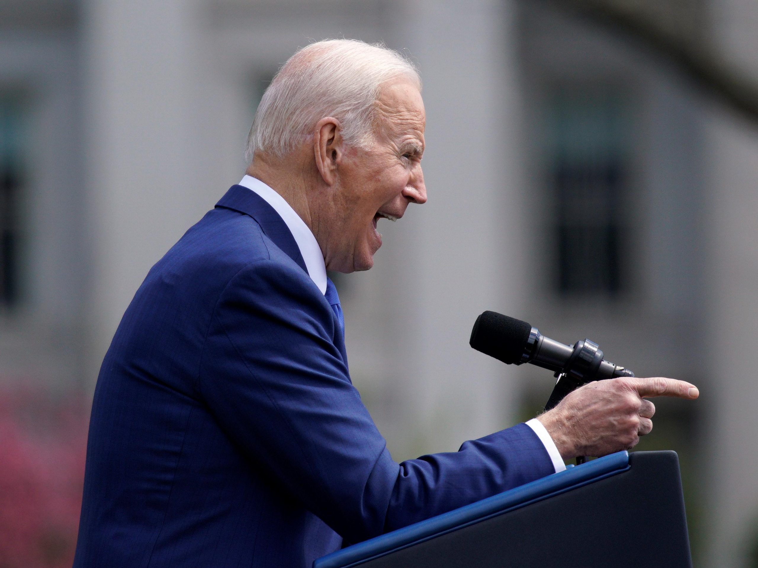 Joe Biden accusa Trump di avere lo stesso tizio che usa il linguaggio di Hitler