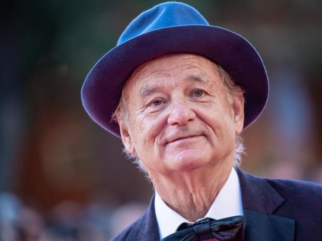 Bill Murray accusato di 'comportamenti inappropriati': sospese le riprese del film 'Being Mortal'