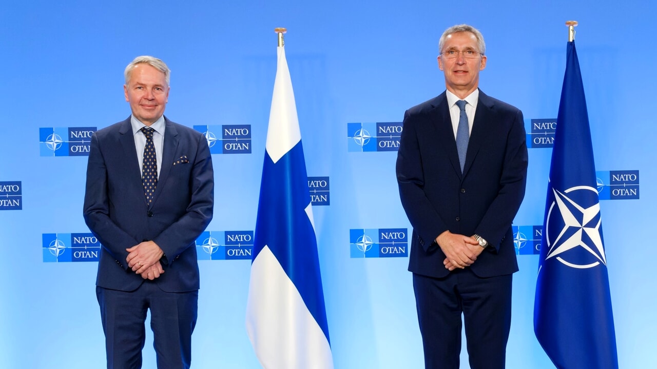 finlandia-nato Finlandia, il parlamento è favorevole all'ingresso nella Nato: un sondaggio svela la strategia di Helsinki