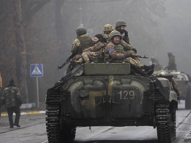 Un cittadino britannico è rimasto ucciso e un altro è disperso in Ucraina: combattevano come volontari
