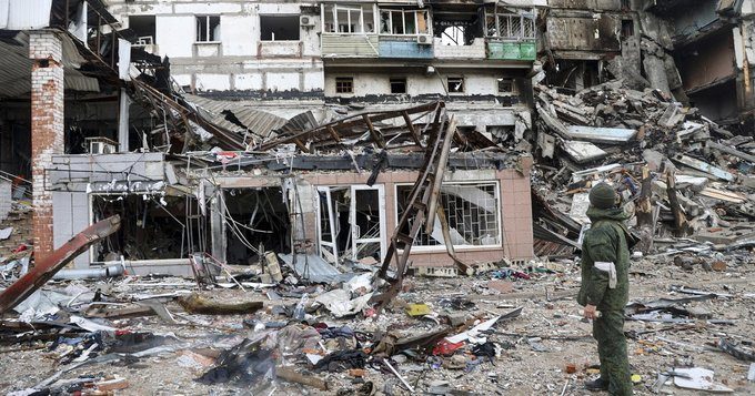 mariupol Ucraina, Mariupol chiusa dai russi: necessario il pass per gli spostamenti