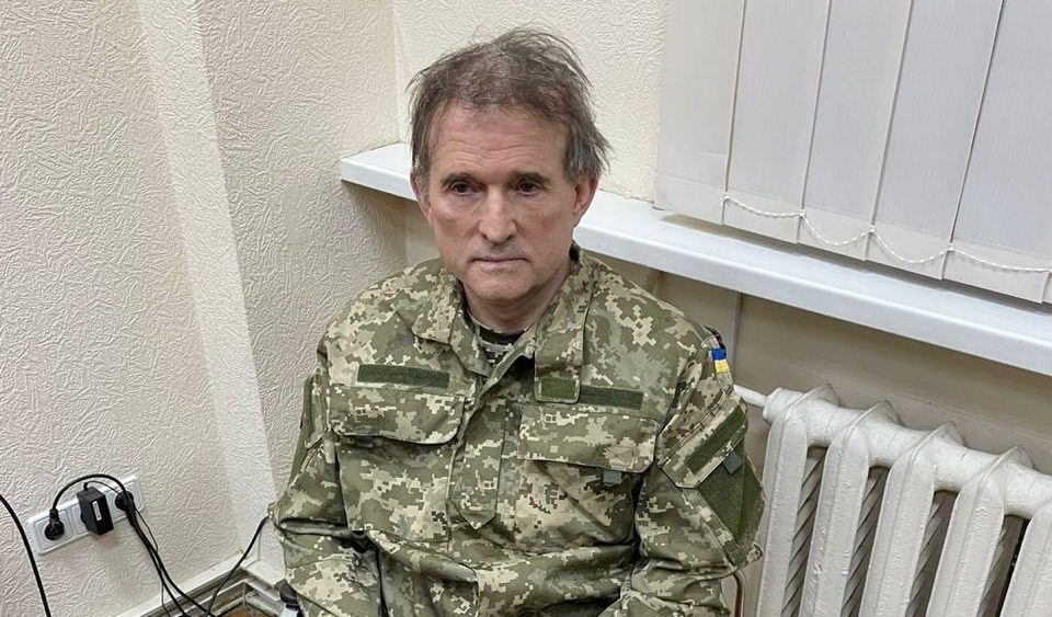 med Ucraina, il politico filorusso Medvedchuk ha chiesto di essere scambiato coi prigionieri di Mariupol