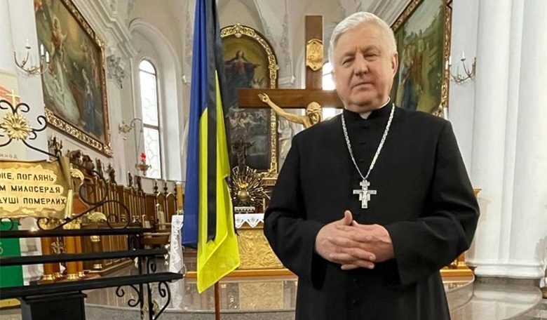 Ucraina, il vescovo di Odessa: "Non è possibile negoziare con la Russia, non penso che Putin ascolti il Papa"