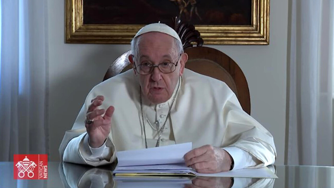 Papa Francesco racconta i vangeli: la serata su Rai1 introdotta da Roberto Benigni