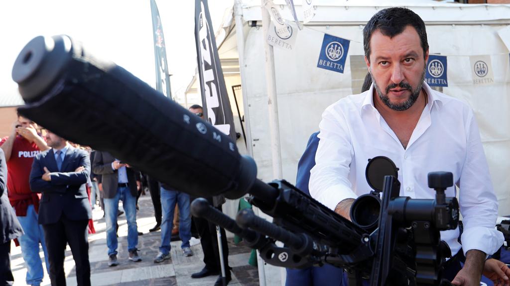 Salvini torna a strizzare l'occhio a Putin: "No a sanzioni che fermano il riscaldamento"