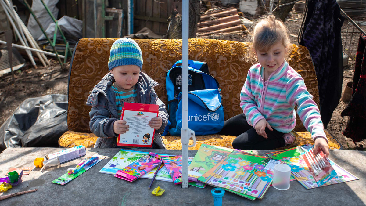 Ucraina, la denuncia dell'Unicef: "Due terzi dei bambini Ucraini sfollati, almeno 142 i morti"