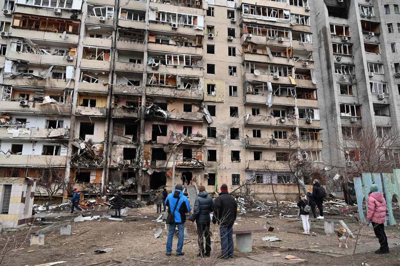 Ucraina, a Chernihiv i russi bombardano un ospedale oncologico