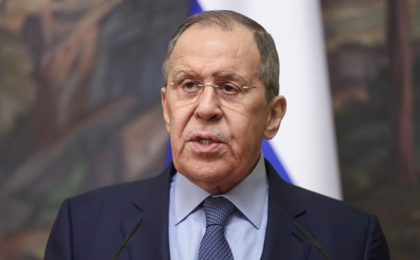 Lavrov fa propaganda: "La Ue ha perso la sua indipendenza di fronte ai diktat di Washington"