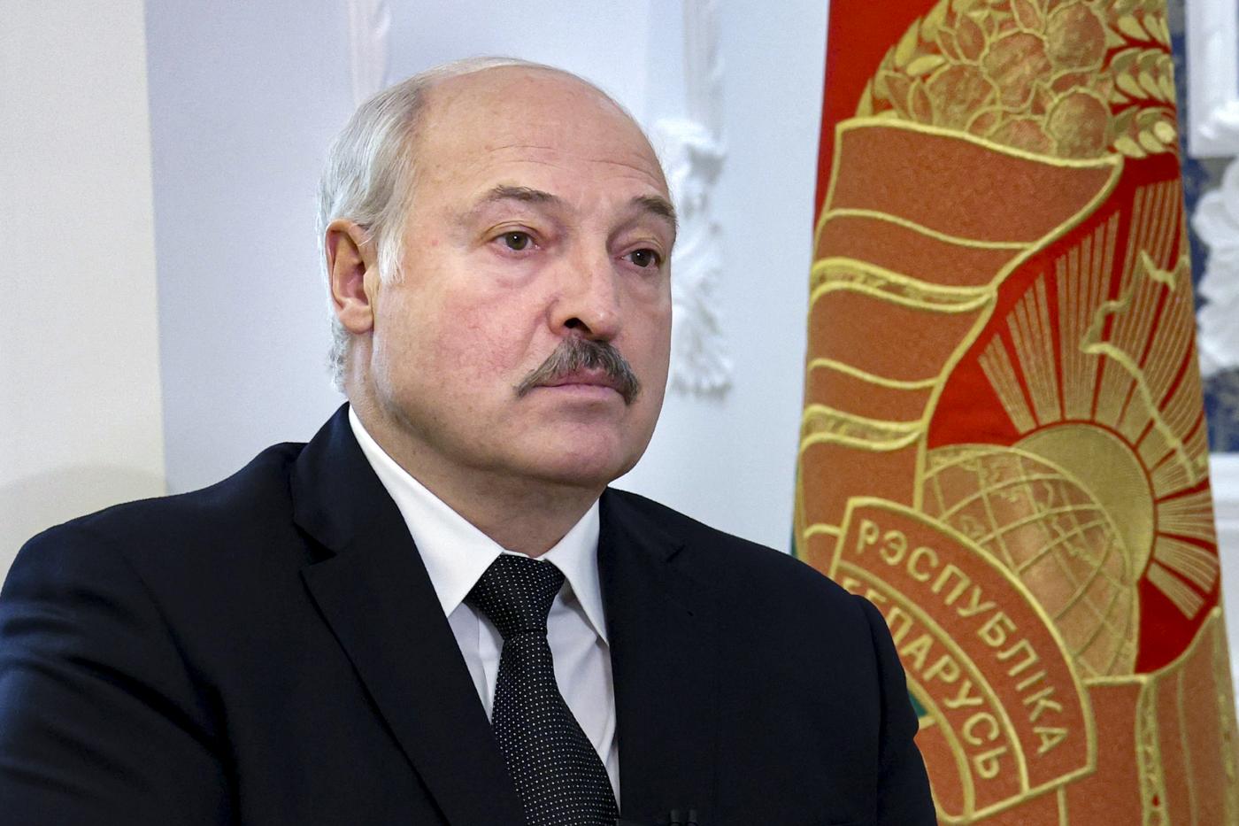 Russia, Lukashenko vola a San Pietroburgo a prendere ordini da Putin