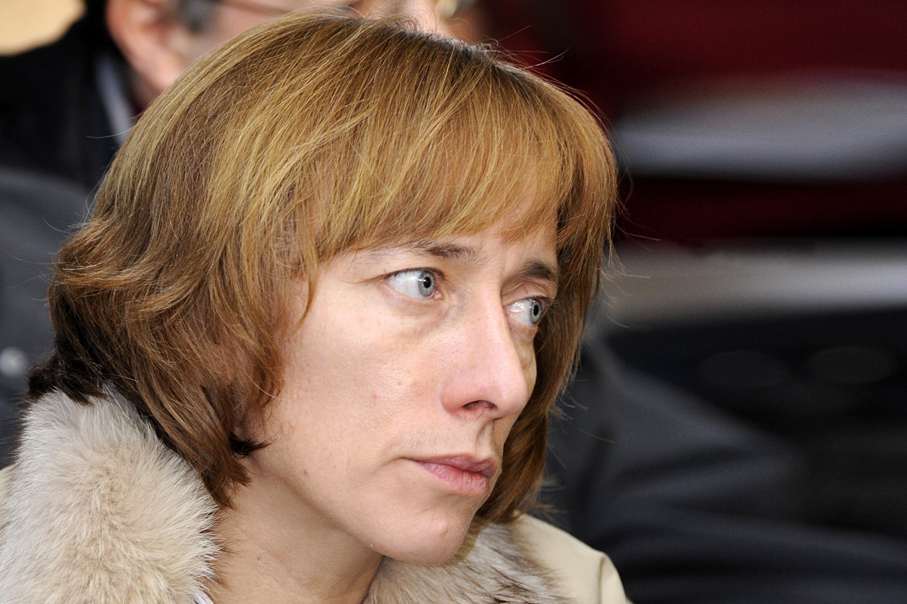 Oksana Chelysheva, la giornalista russa che vive in esilio in Finlandia per sfuggire al bavaglio di Putin