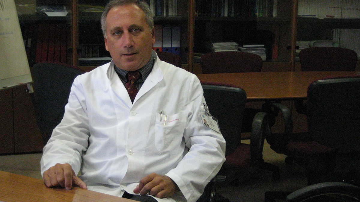 Covid, il virologo Arnaldo Caruso: "Preoccupato per le sottovarianti di Omicron"