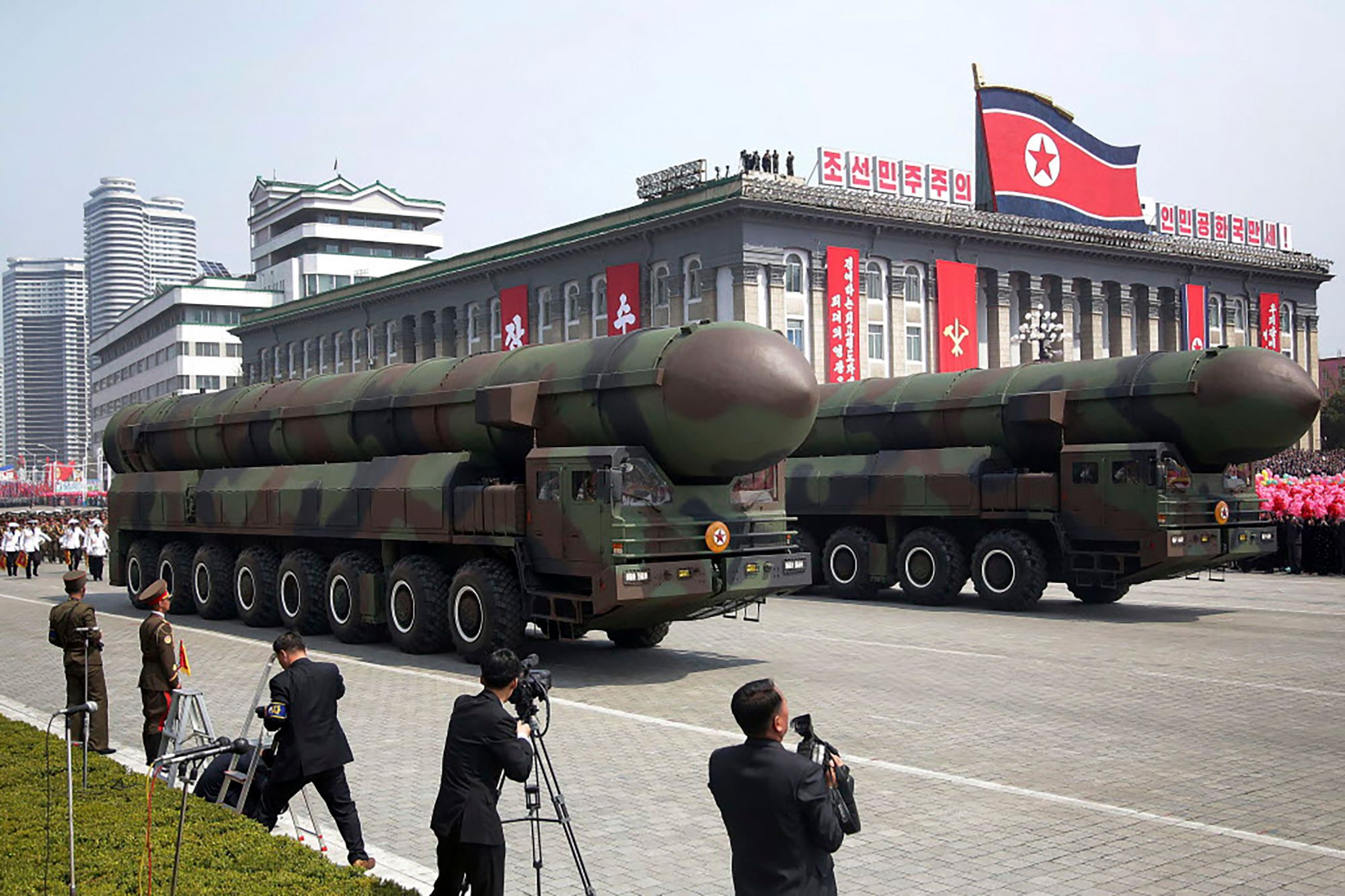 La Corea del Nord lancia un missile balistico, Tokyo risponde: "Minaccia per la pace"