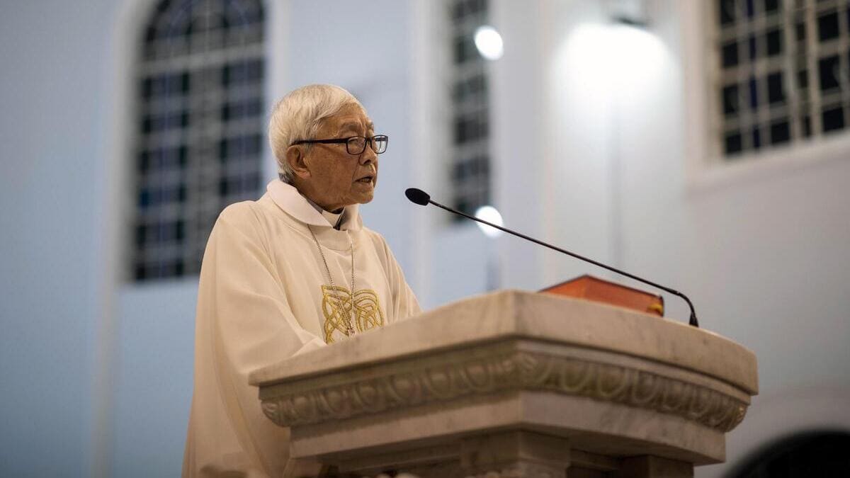 Hong Kong, il cardinale Zen è stato scarcerato su cauzione: era sospettato di collusione