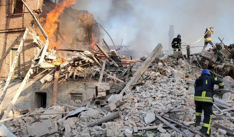 luh Ucraina, filorussi accusano Kiev: "Bombe sul Luhansk, uccise 7 persone tra cui 3 bambini"