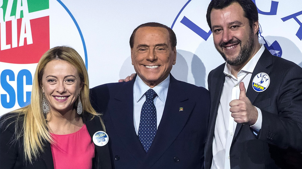 Giorgia Meloni vuole fare scopa su Salvini e Berlusconi: "Basta teatrini, al voto"