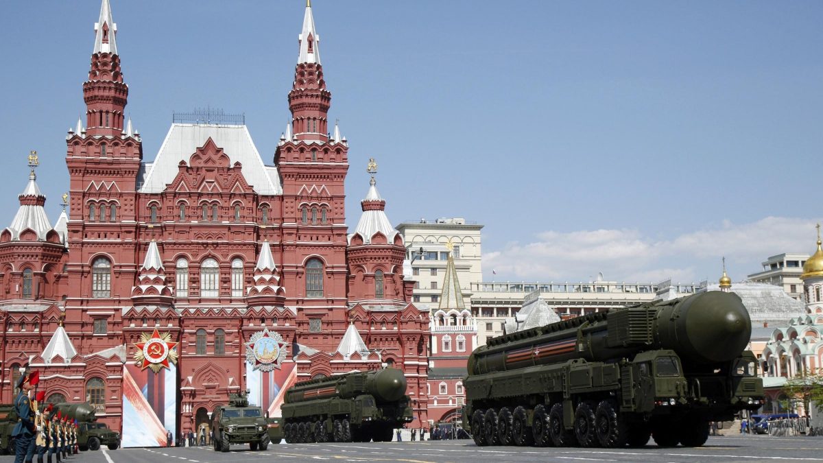 Ucraina, quante testate nucleari e armi strategiche ha l'arsenale russo?