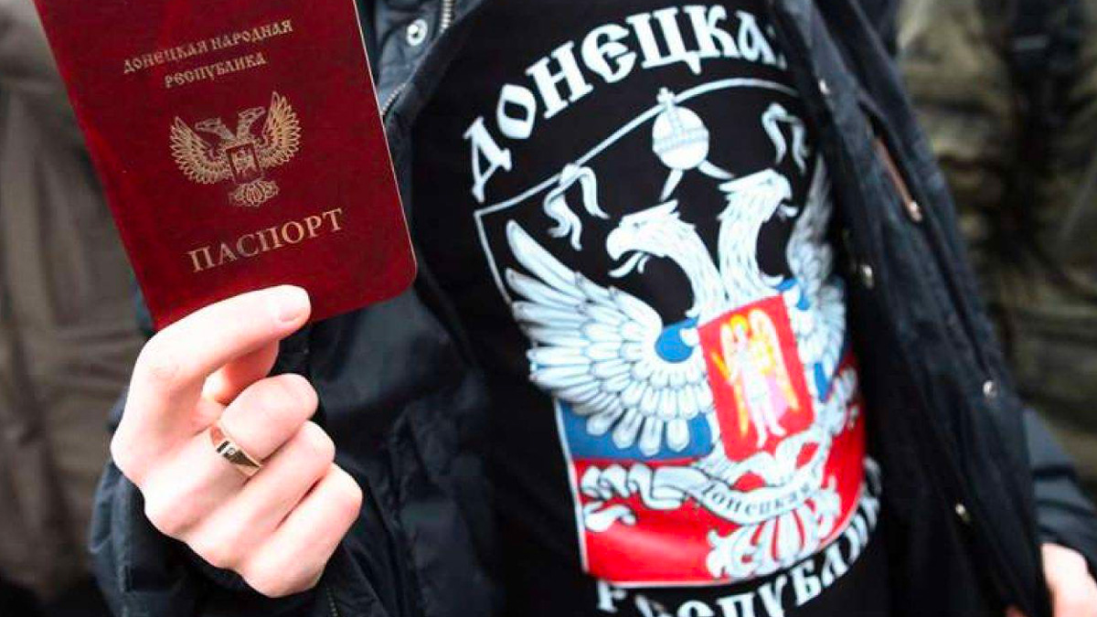 Ucraina, Mosca fornisce passaporti russi ai cittadini delle zone occupate