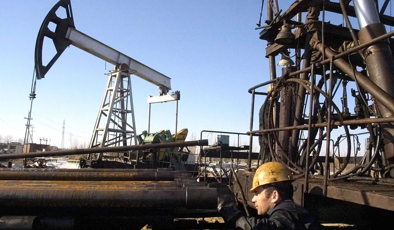 Ucraina, l'embargo contro la Russia proposto dalla Ue fa salire il prezzo del petrolio