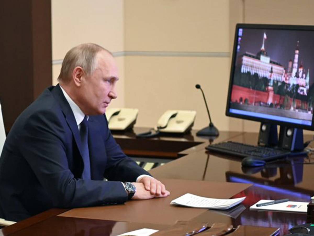 Ucraina, Putin: "La guerra cibernetica contro la Russia è fallita, come le sanzioni"