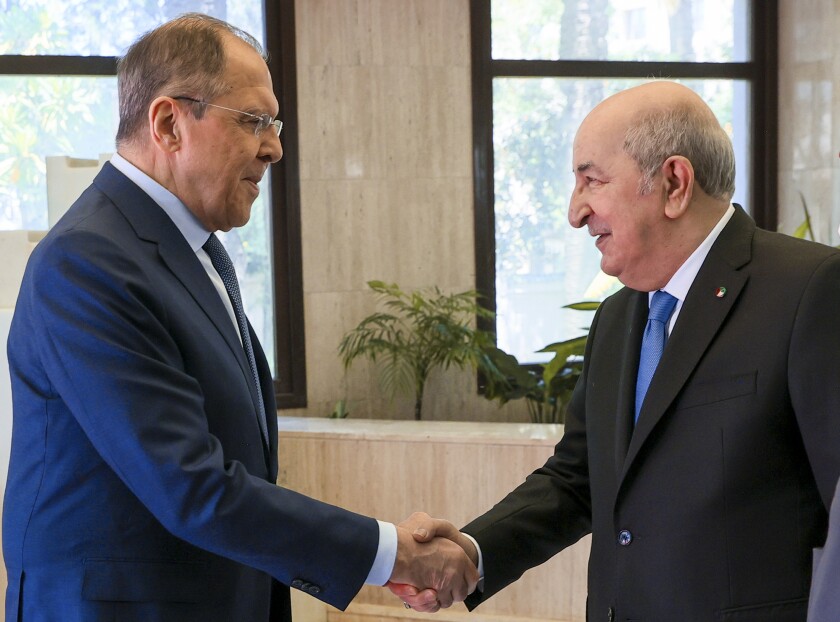 La Russia annuncia un nuovo accordo strategico con l'Algeria: "Apprezziamo la loro posizione sulla crisi ucraina"