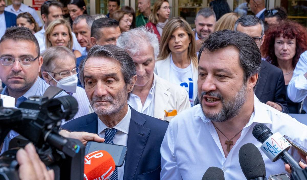 Salvini perde la testa e Fontana lo segue: "La proposta del Pd sullo ius scholae è una provocazione"