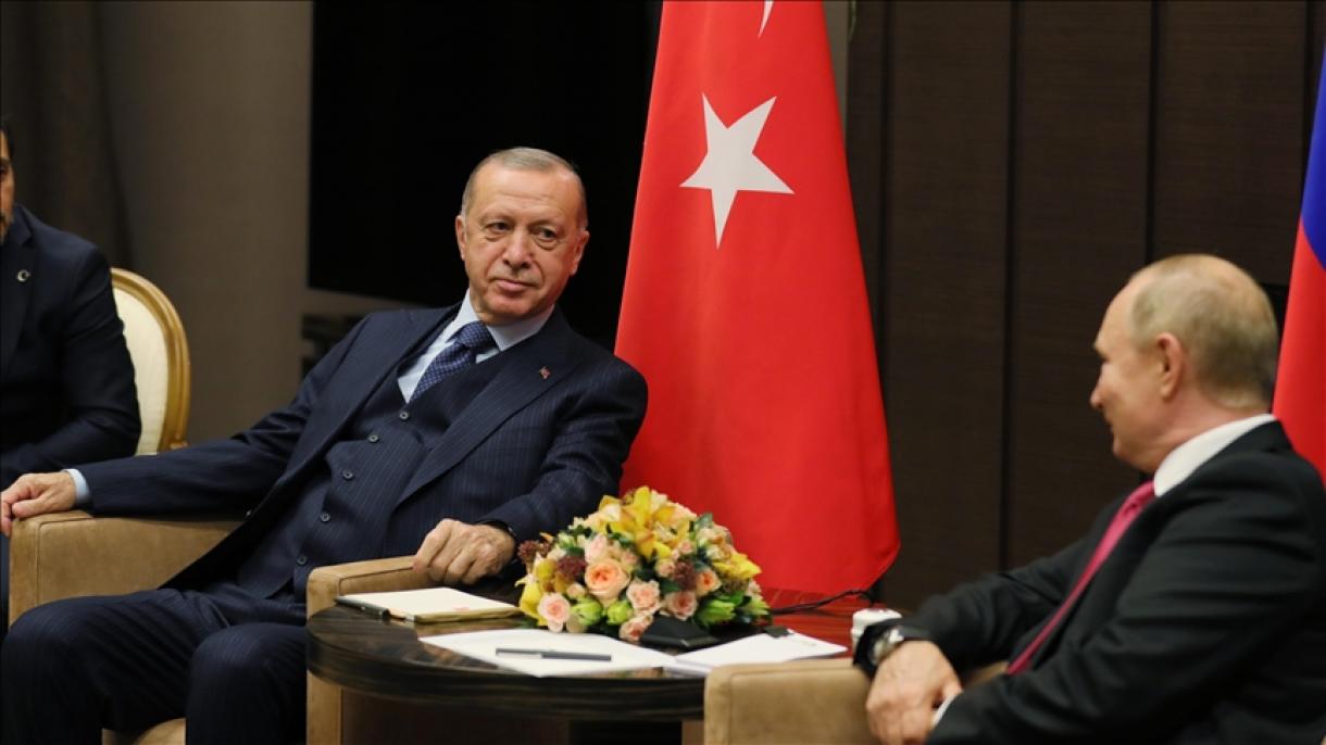 Erdogan il disinvolto sulla Crimea sta con l'Occidente e sulla Siria abbraccia Mosca