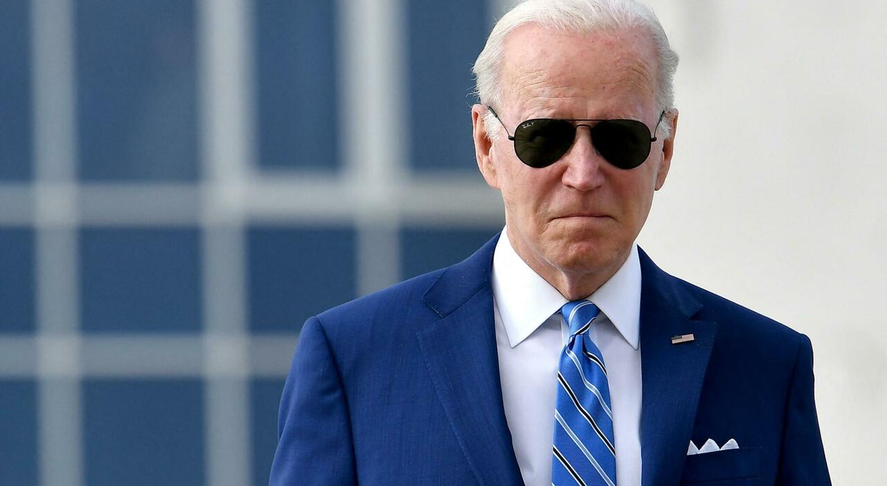 Biden attacca ancora Trump: "&Egrave; una minaccia per la democrazia"
