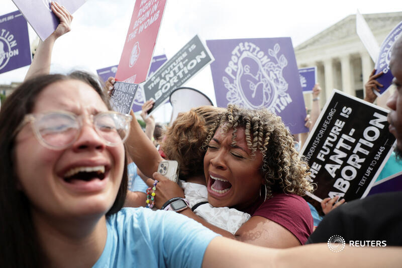 Cosa dice di noi la sentenza Usa che cancella il diritto federale all’aborto