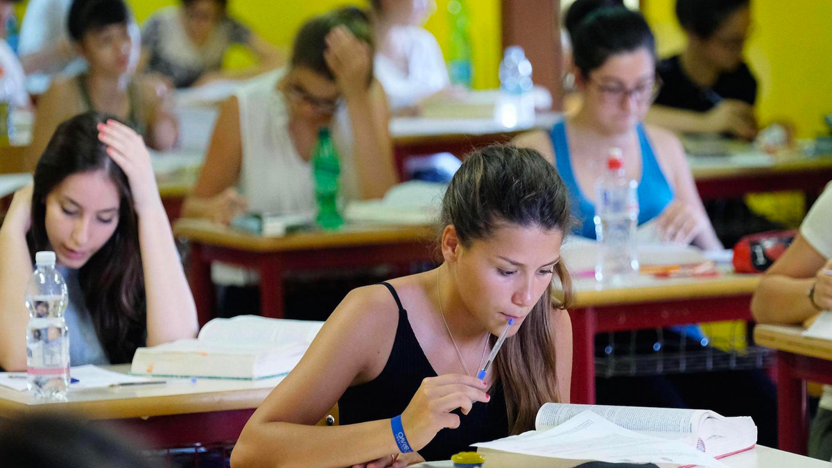 Esami di maturità, ecco le tracce per la prima prova Segre, Pascoli