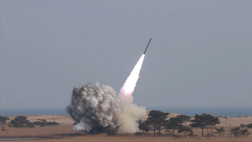 La Corea del Nord lancia otto missili balistici a corto raggio nel mar del Giappone