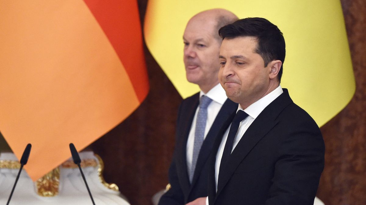 Zelensky, appello a Scholz: "La Germania prenda posizioni chiare e ci sostenga sul serio"