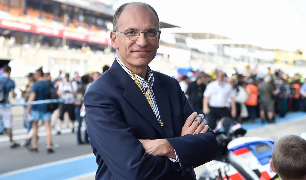 Enrico Letta auto-ironico sul caos M5s: "Anche noi abbiamo una certa esperienza di scissioni"