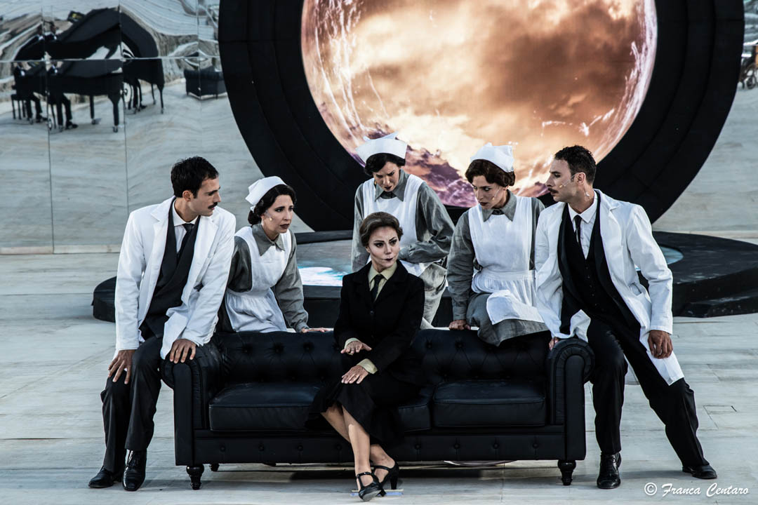 Gaia Aprea è Corifea nell'Agamennone diretto da Davide Livermore