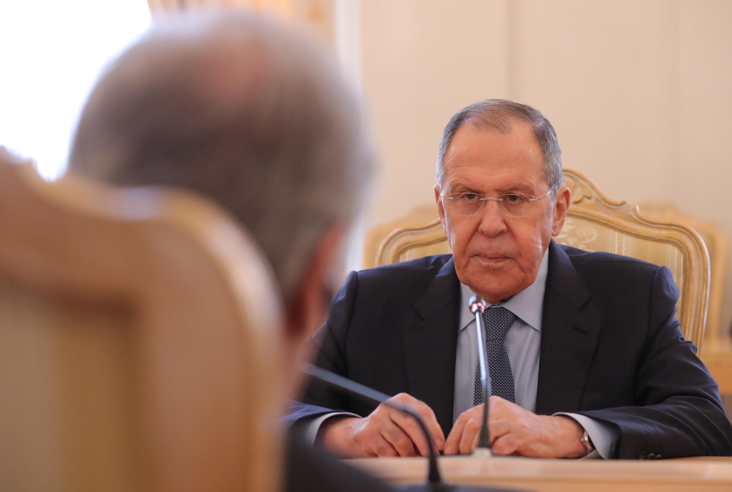 Lavrov: "Non ha senso mantenere troppi diplomatici in Europa, li trasferiremo a...