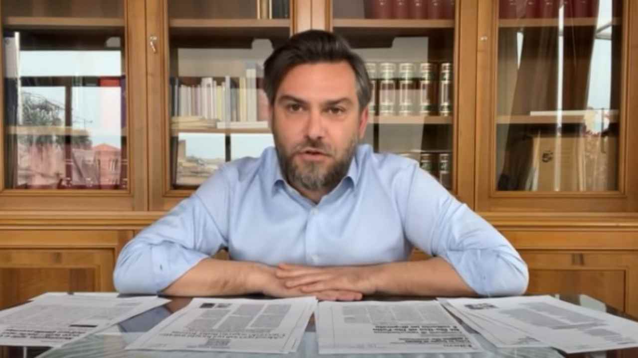 Ricciardi (M5s): "Di Maio insulta la sua comunità politica, da valutare l'espulsione"