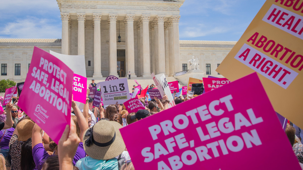 Aborto, ecco cosa cambia negli ospedali Usa: 13 Stati hanno già cancellato il diritto