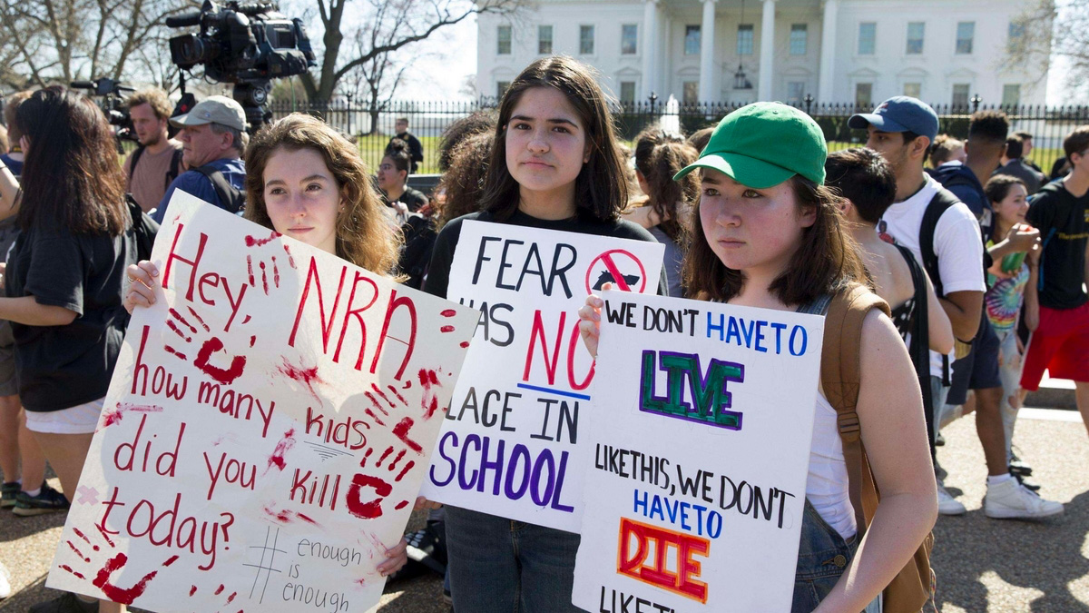 Usa, il Senato dà il primo ok per la stretta sulle armi. La Nra: "Ci opporremo"