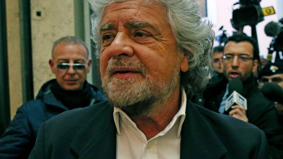 Beppe Grillo: "Il M5s è il grande nespolo che resiste a tutto"