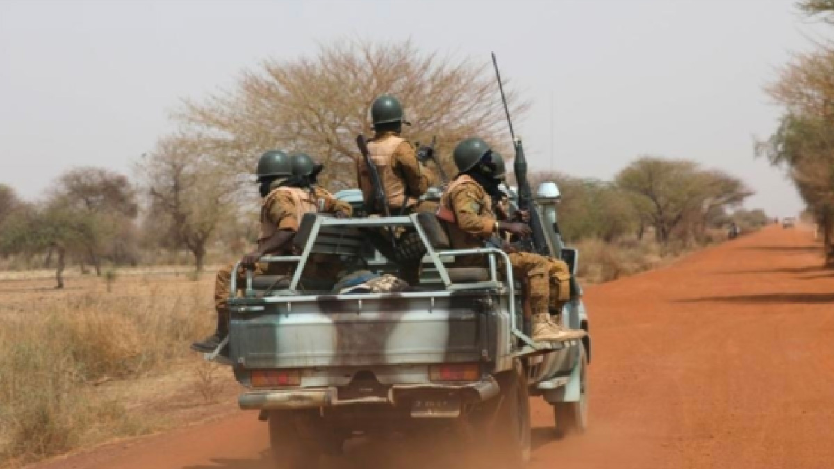 Burkina Faso, attacco armato a un villaggio: i morti sono almeno 100