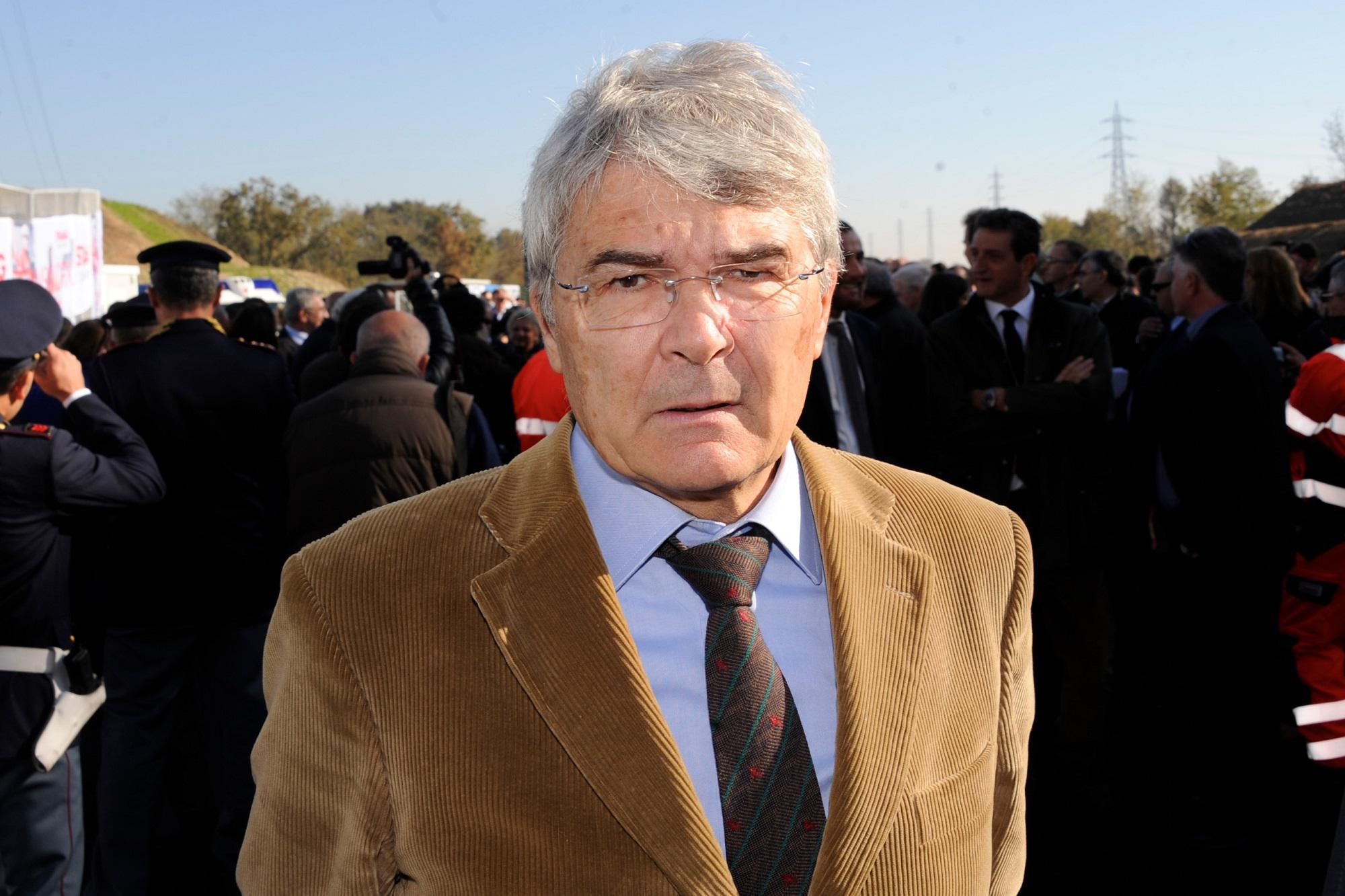 Castelli (Lega) su Salvini: "Per guardare al sud siamo crollati al nord, rischia di fare la fine di Renzi" Castelli (Lega) su Salvini: "Per guardare al sud siamo crollati al nord, rischia di fare la fine di Renzi"