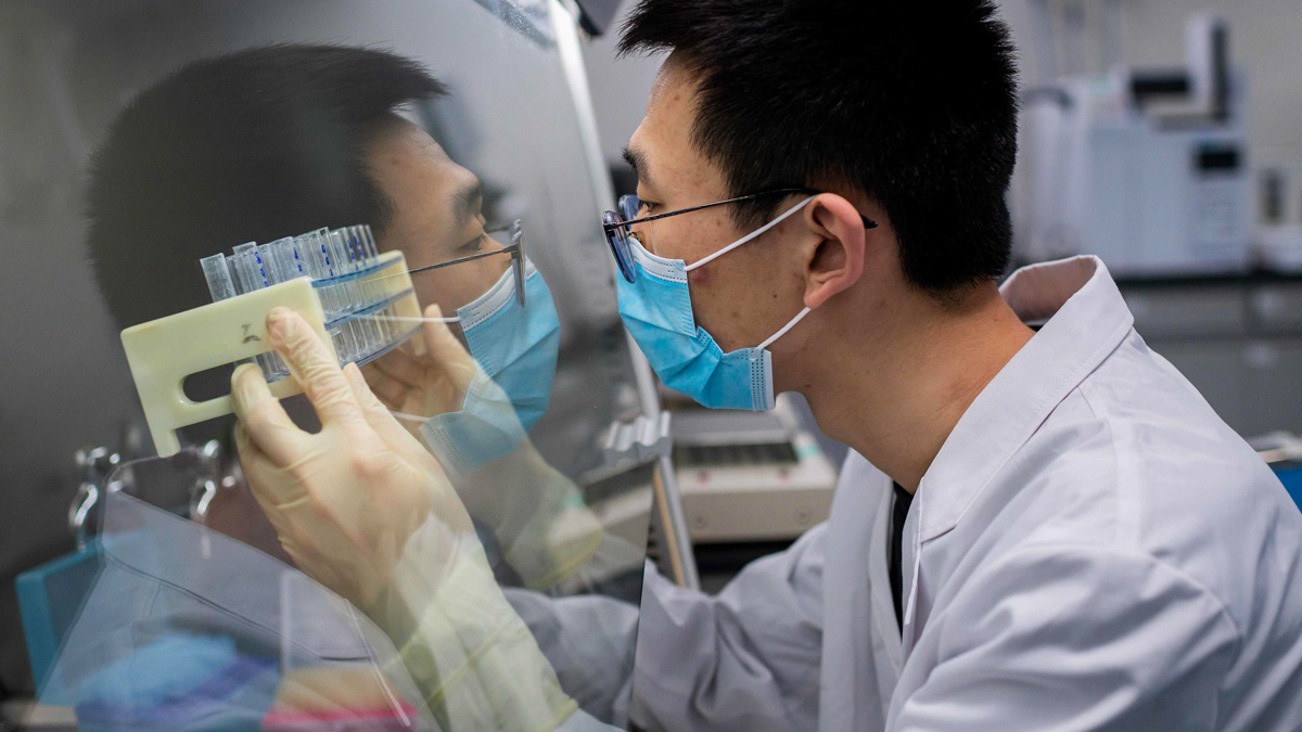 La Cina finalmente guarda oltre: rinuncia a monitorare gli asintomatici